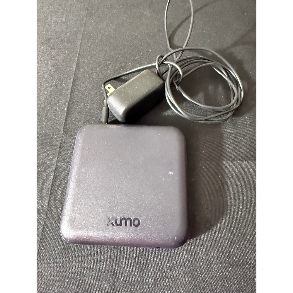 Xumo Stream Box XiOne-SC (B) 4K Media Player Black Excellent Dolby Atmos Vision